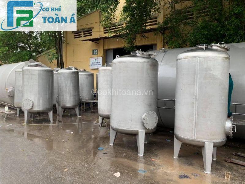 Bồn áp lực lọc nước inox trong nhà máy thực phẩm tại Hà Nội