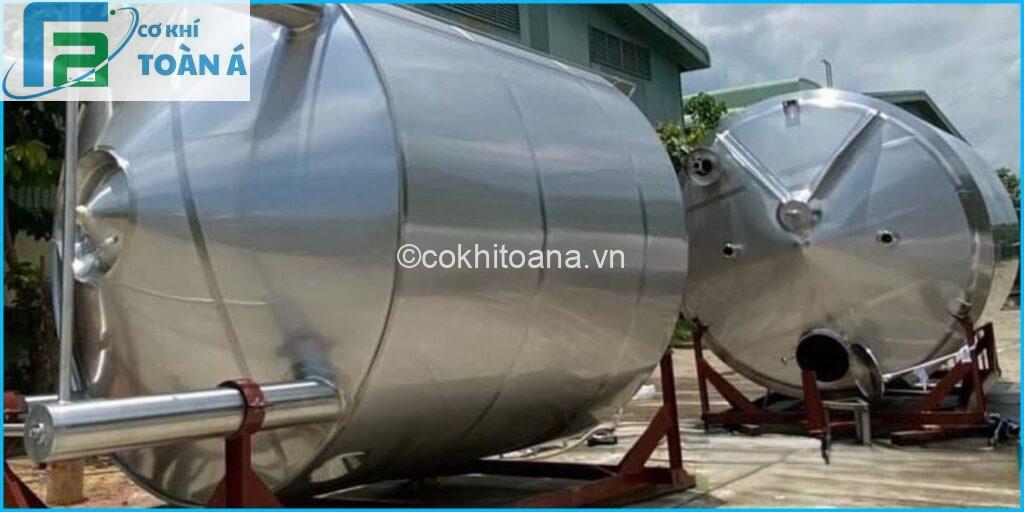 Chuyển giao bồn inox công nghiệp lên công trình cho khách hàng