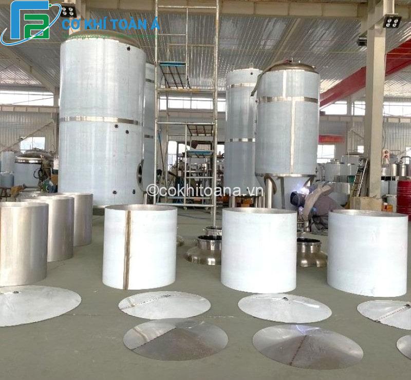 Cơ Khí Toàn Á: Sản Xuất Bồn Lọc Áp Lực Inox Cao Cấp 2025 6 Bồn lọc áp lực được sản xuất với nhiều kích cỡ khác nhau, tùy theo yêu cầu của đơn đặt hàng khách yêu cầu, do đó giá từng loại bồn cũng khác nhau