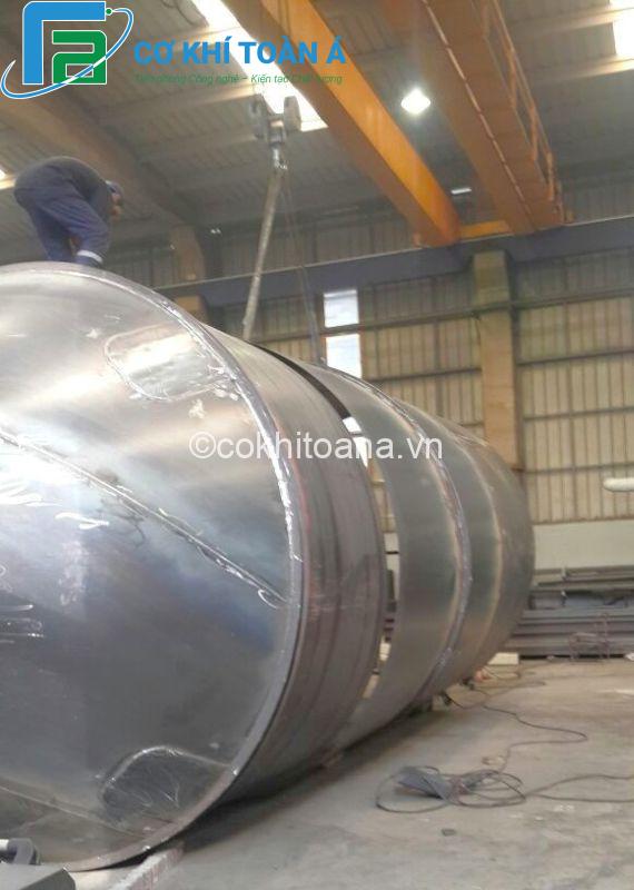 Cơ Khí Toàn Á: Sản Xuất Bồn Lọc Áp Lực Inox Cao Cấp 2025 10 Inox Toàn Á sản xuất bồn lọc áp lực inox 304/316 thì còn sản xuất với vật liệu thép SS400 để phù hợp với từng yêu cầu của khách hàng
