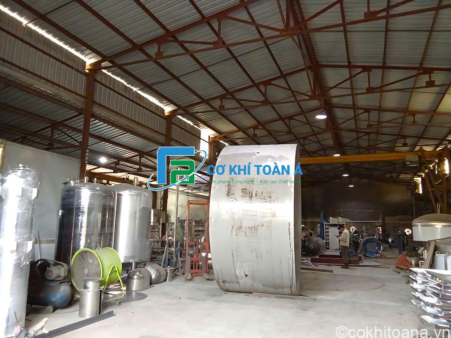 gia cong inox khanh hoa theo yeu cau che tao bon chua cong nghiep co khi toan a